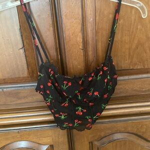 Excellent condition shein black cherry cropped top Xsmall